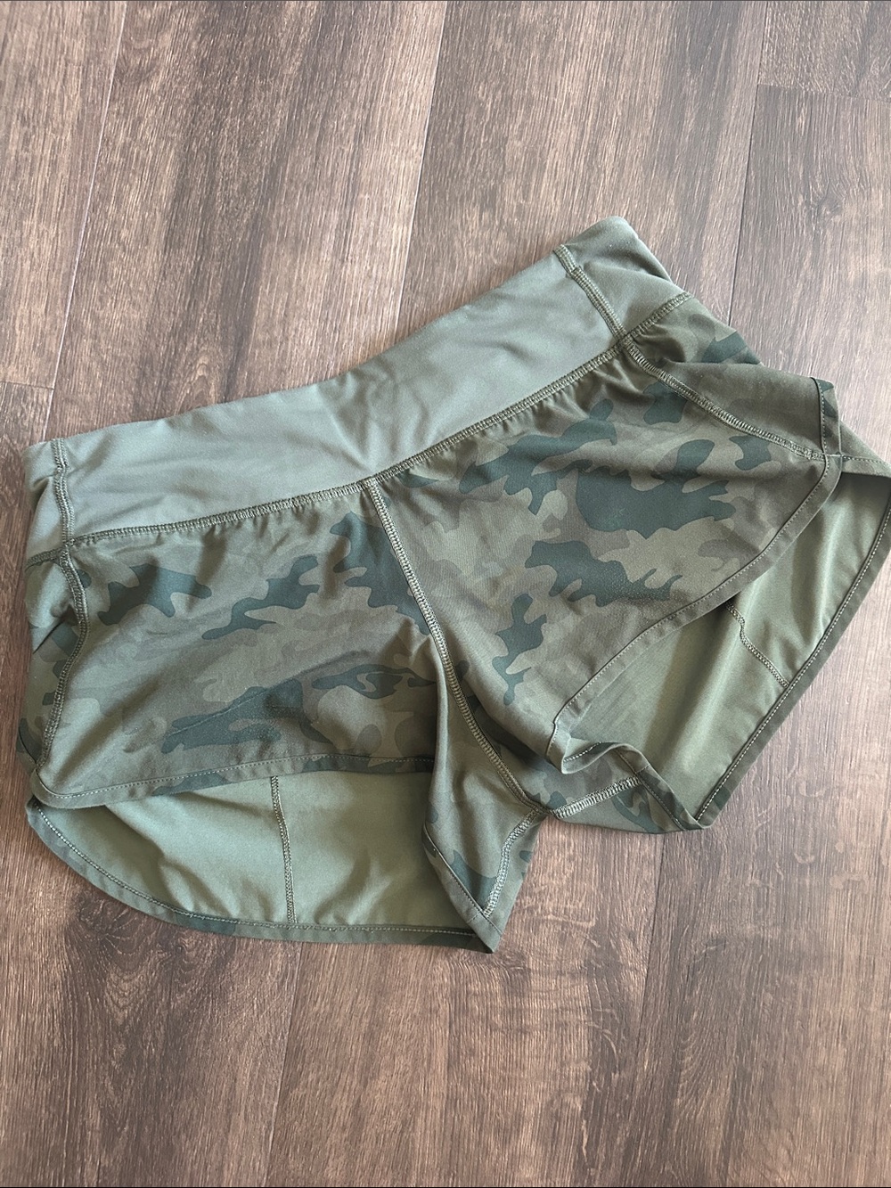Lululemon Women’s Olive Camo Performance Shorts